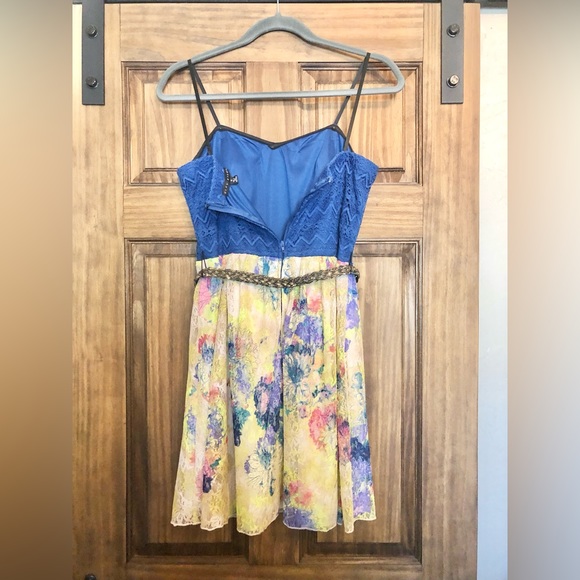 Juniors City Studio Halter Floral Lace Mini Dress with Belt Accent - Picture 3 of 9